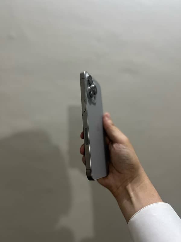 15 pro max Factory unlock 4