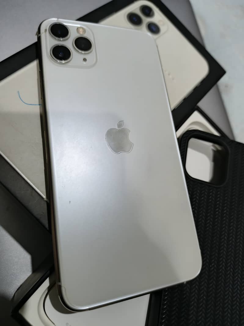 Apple iphone 11 pro max PTA APPROVED 1