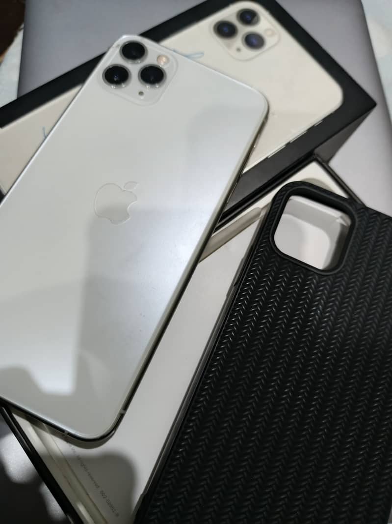 Apple iphone 11 pro max PTA APPROVED 3