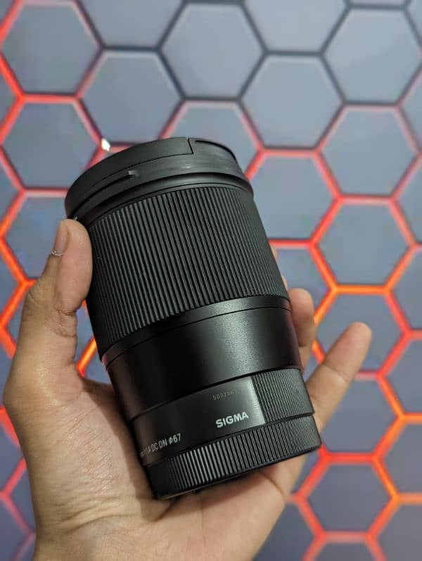 Sigma 16mm f/1.4 DCDN 4