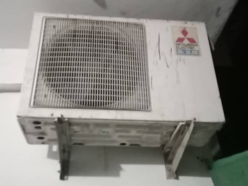 MITSUBISHI ELECTRIC (MR. SLIM) USED 10 BY 10 CONDITION 5