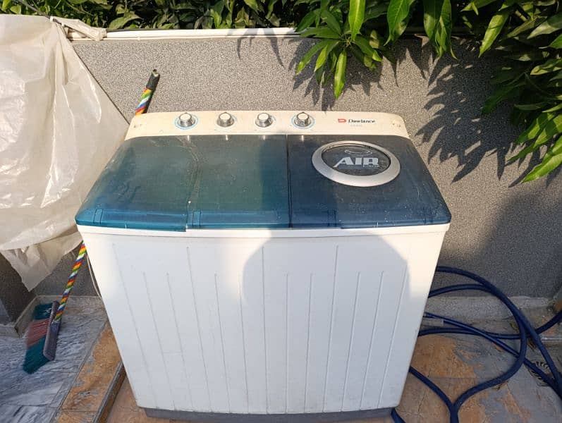 dawlance semi automatic washing machine 1