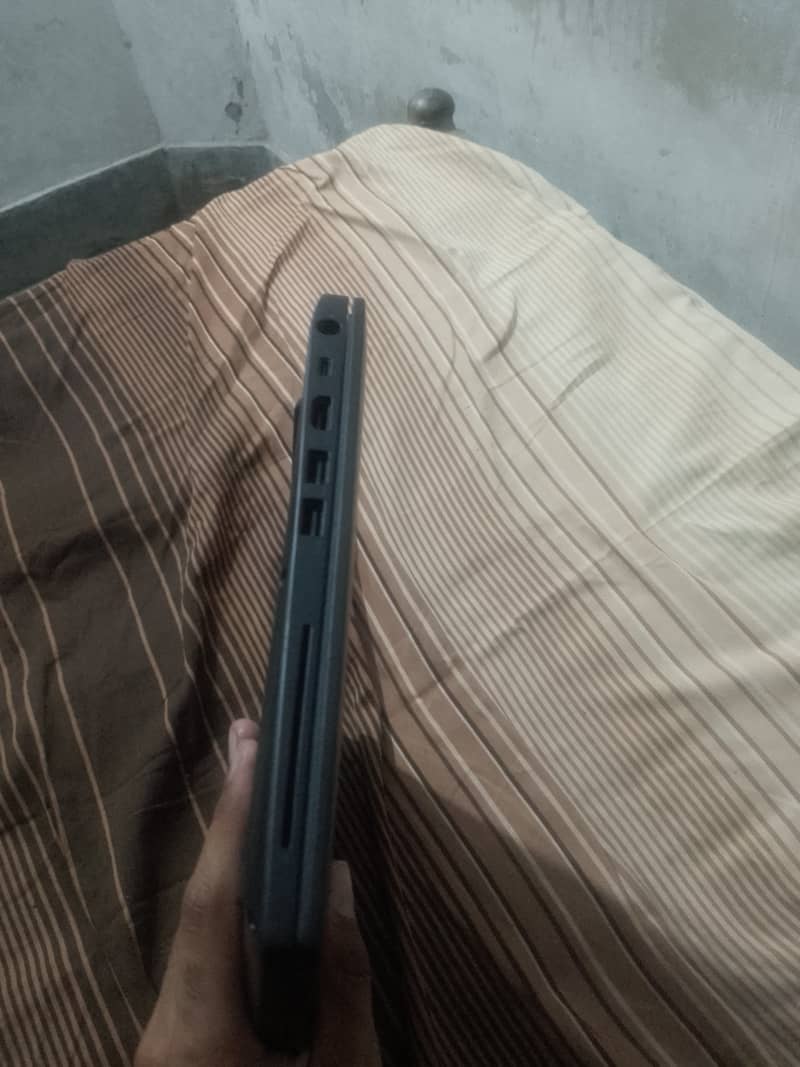 Brand New laptop with TochScreen,TouchPad ,Finger Sensor and NFCTab 5