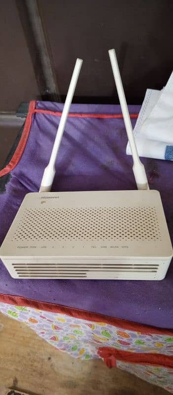 Huawei Fibre Router for Home Use 0