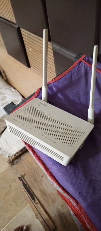 Huawei Fibre Router for Home Use 4