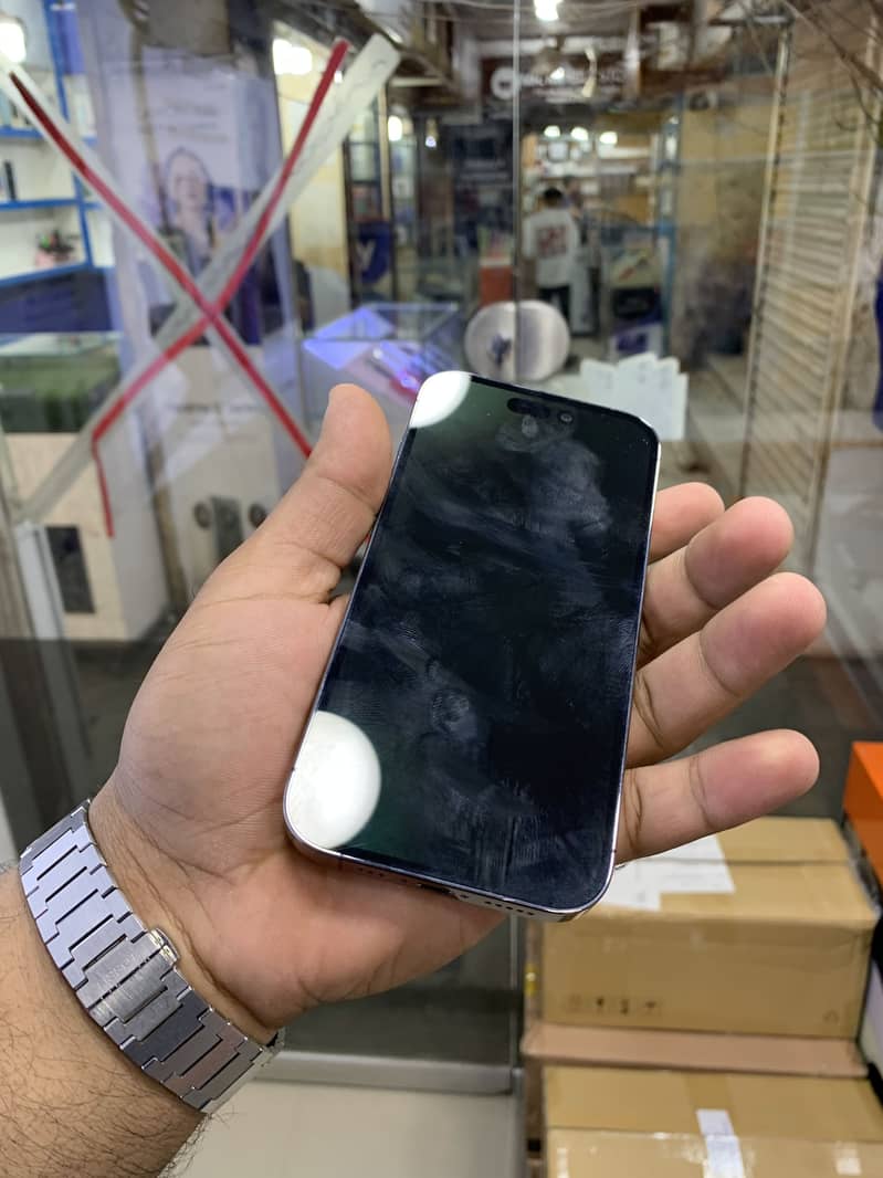 I phone 14 pro 1