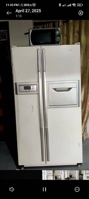 Double door fridges 0