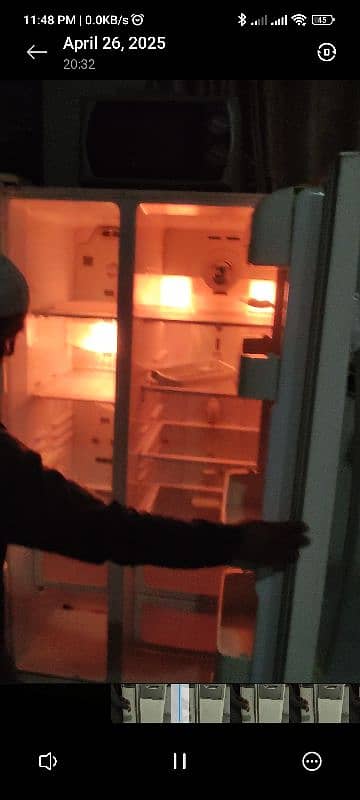 Double door fridges 6