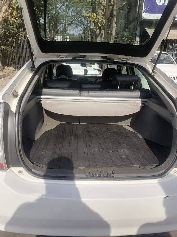 Toyota Prius Alpha 2013 2