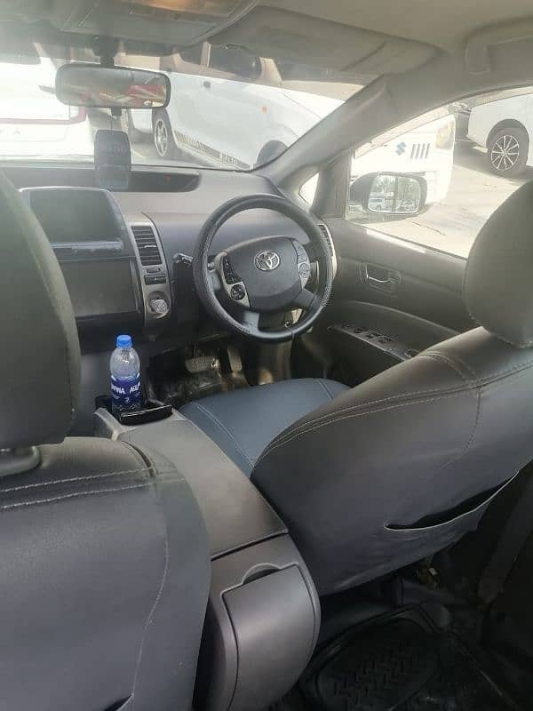 Toyota Prius Alpha 2013 5