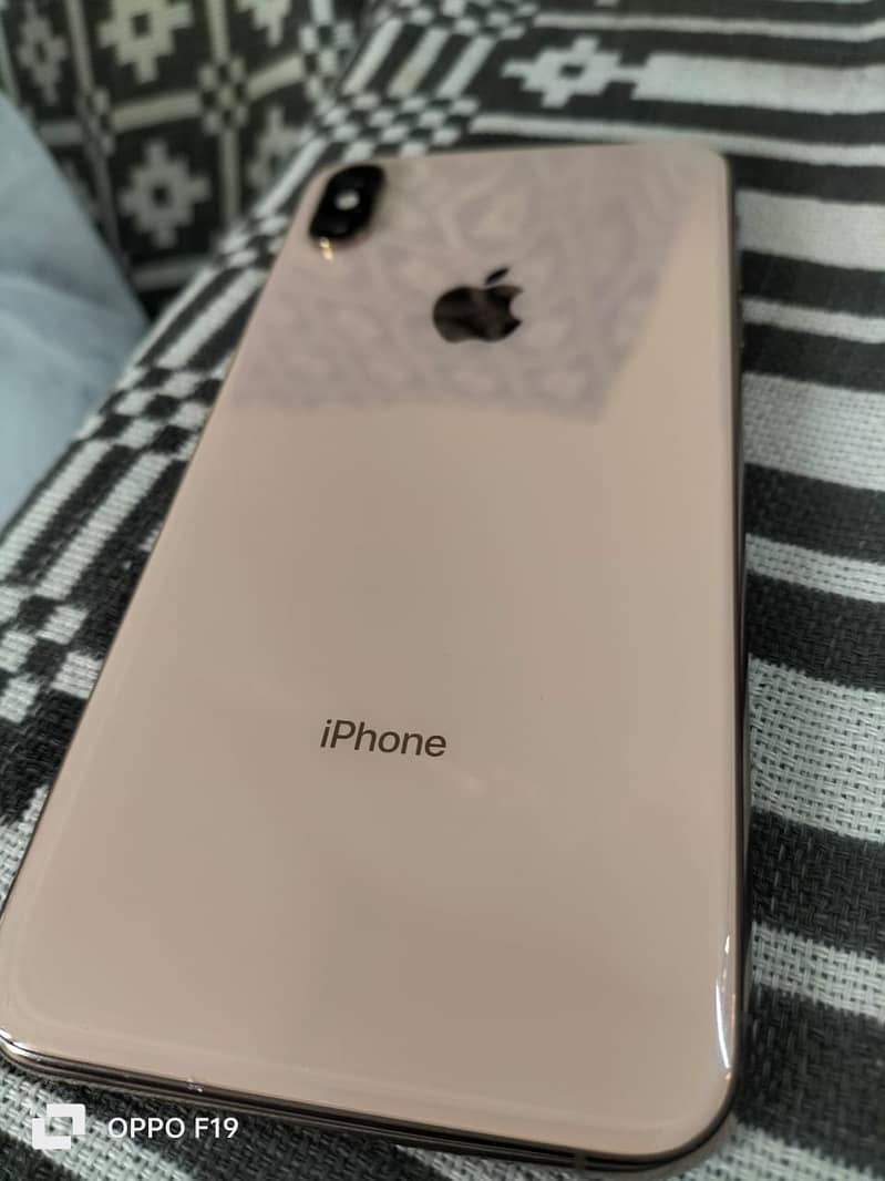 Apple iPhone XS Max 0