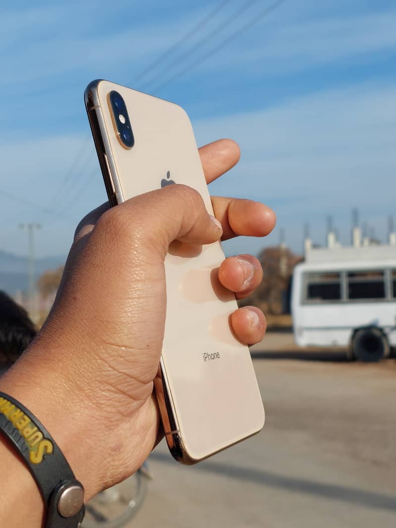 Apple iPhone XS Max 2