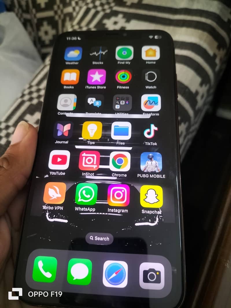 Apple iPhone XS Max 5
