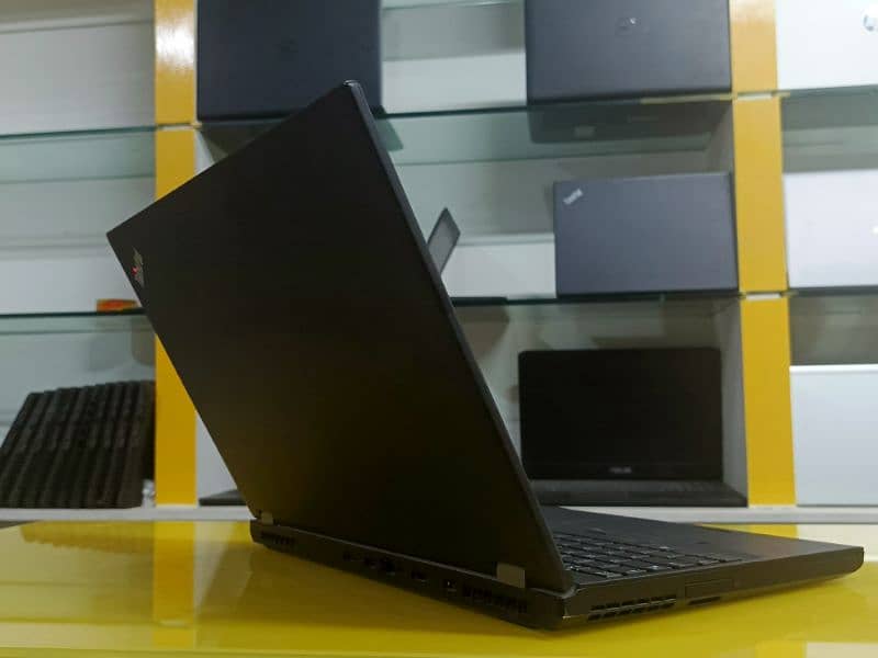 4K Display Lenovo P51 with 4GB Graphic i7 7th 2
