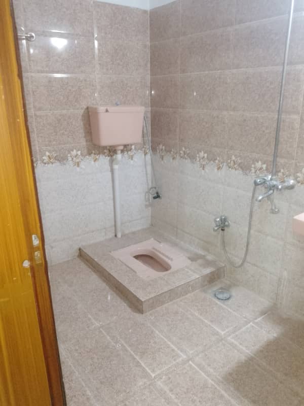 3 bed dd 1st floor west open portion for rent 7