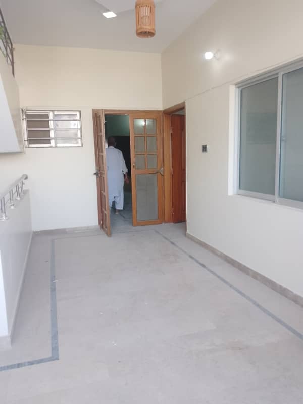 3 bed dd 1st floor west open portion for rent 14