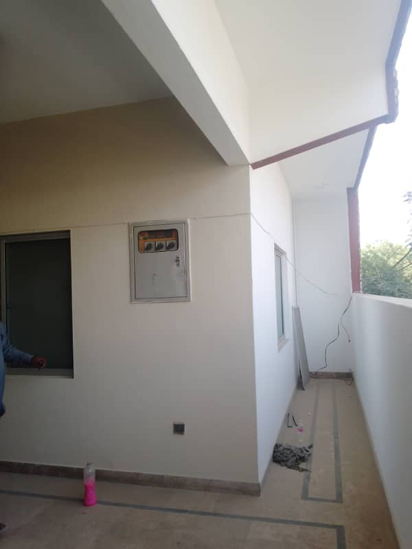 3 bed dd 1st floor west open portion for rent 15