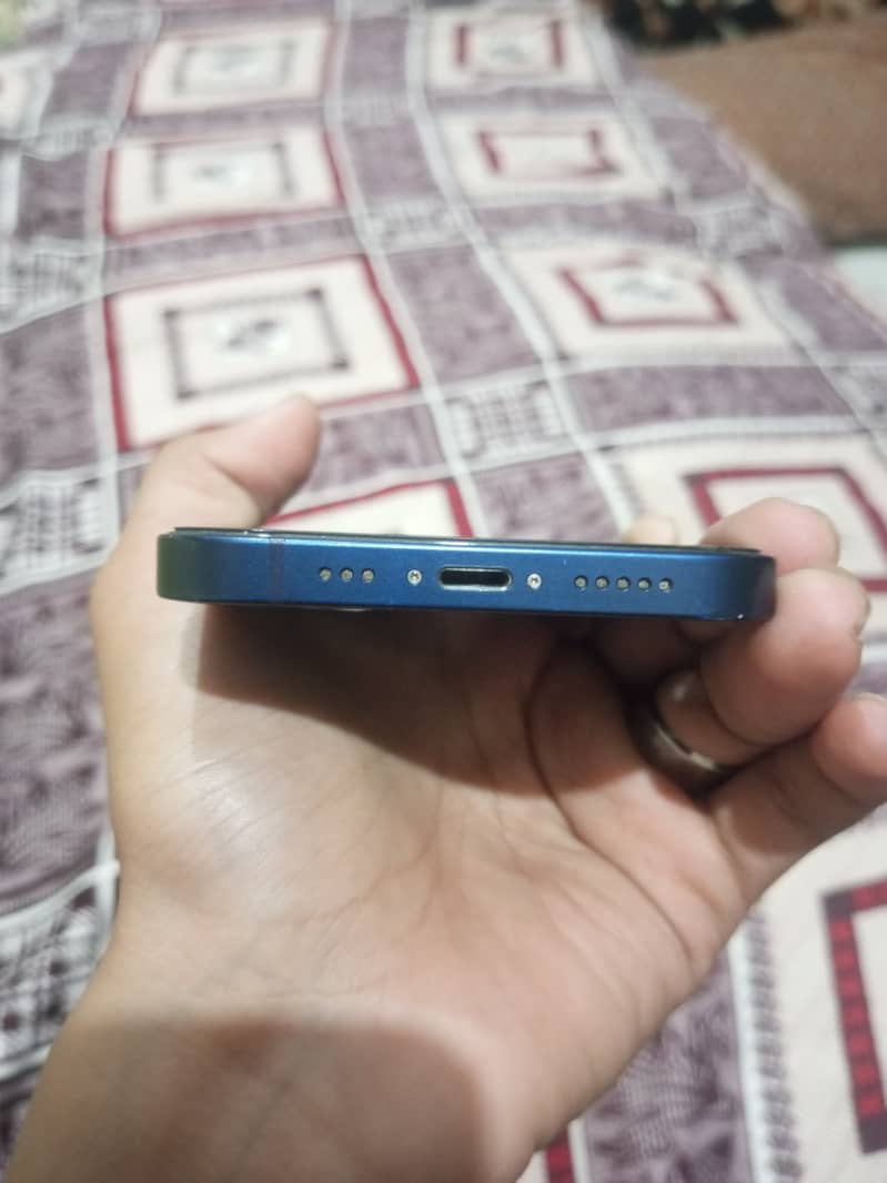 Iphone 12 64gb Jv 10/10 condition 4