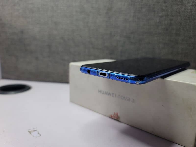 Huawei Nova 3i 4/128 Official PTA (Exchange Possible 7