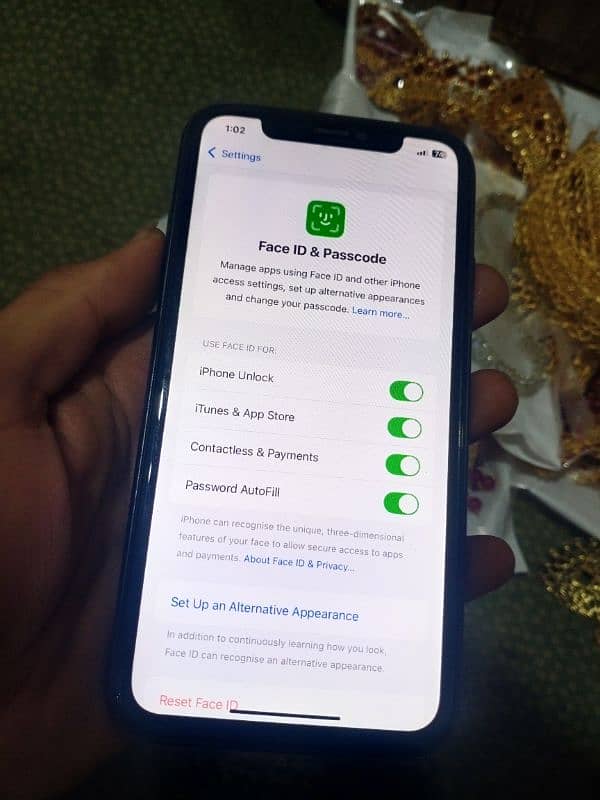 iPhone 11 4