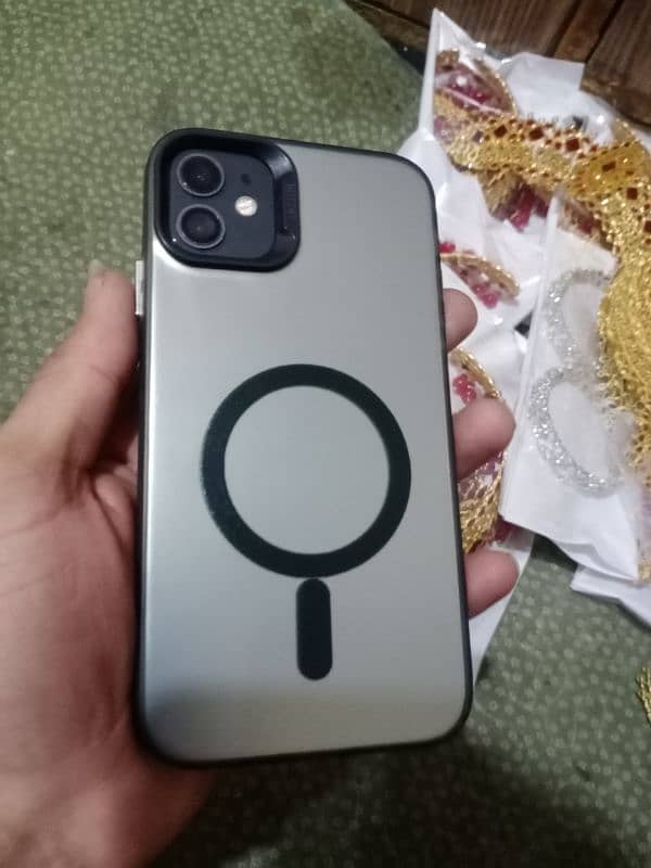 iPhone 11 6