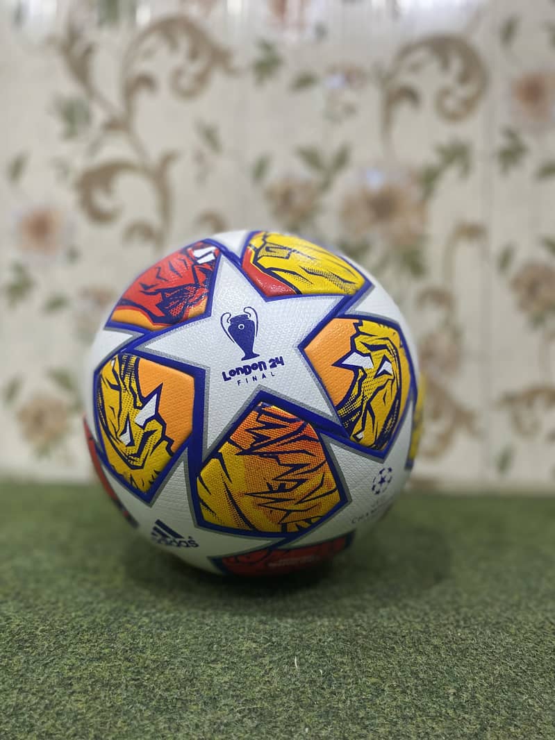 London 2025 Football Size 5 1