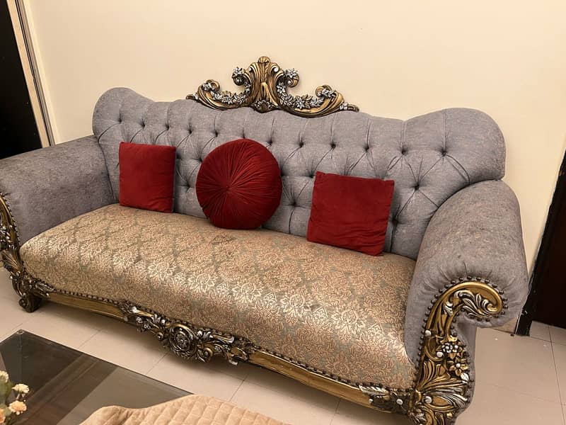 Elgant 7-seater Golden Sofa Set - Luxurious Comfort For Your LivingRoo 0