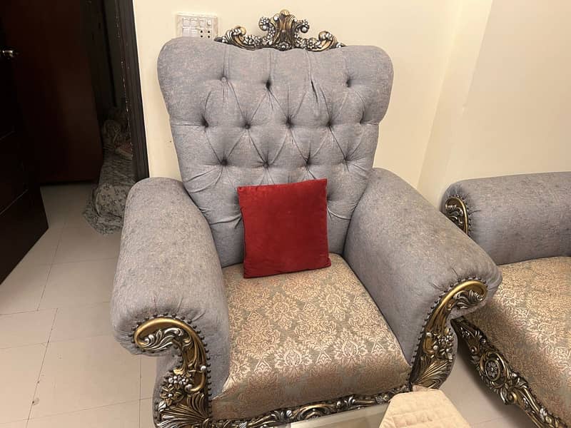 Elgant 7-seater Golden Sofa Set - Luxurious Comfort For Your LivingRoo 5