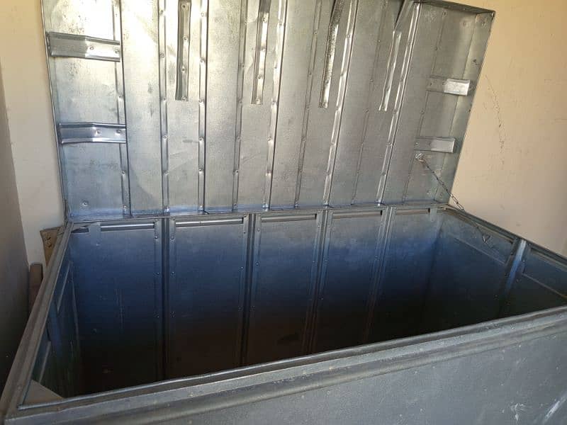 Trunk 7