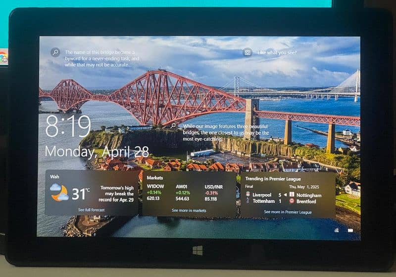 Windows Tablet 4/64 good condition 1