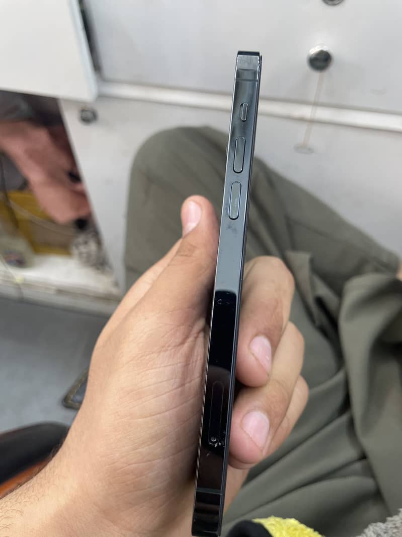Iphone 12Pro 1