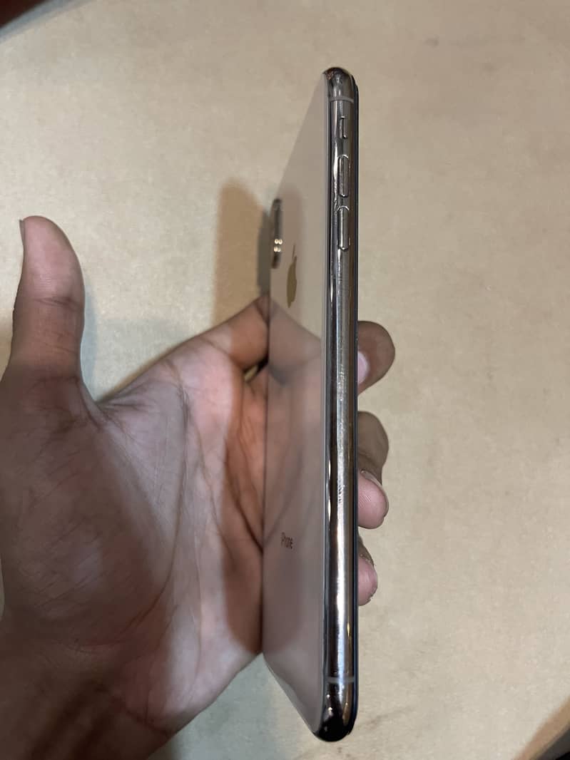 Iphone xs max 256gb factory unlock 03331203229 0