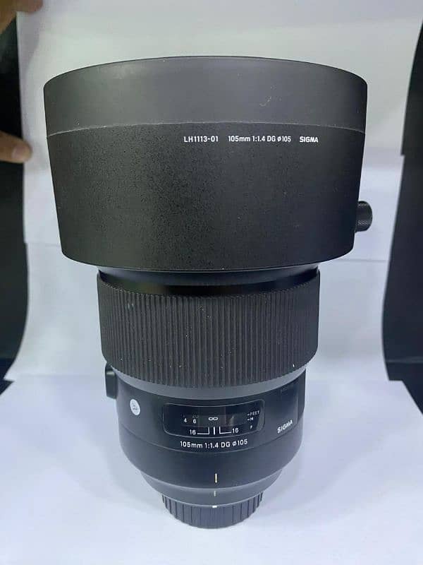 Sigma  105 mm f/1.4 Art  Nikon Mount 0