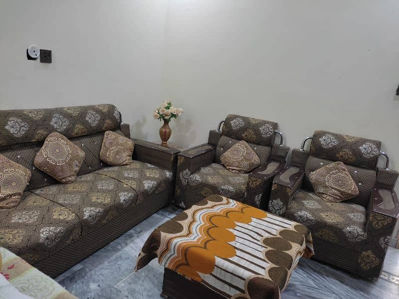Sofa set with 3 tabels 4