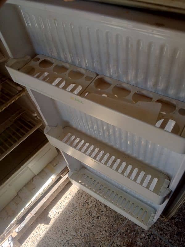 fridge 0
