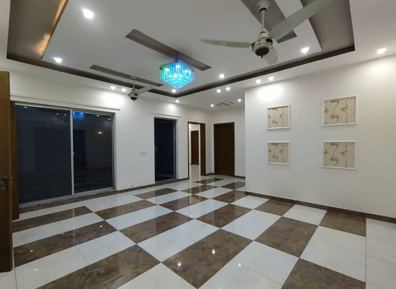 1 Kanal House for Rent in DHA Phase 7 Block R Near Raya Commercial Zone 8