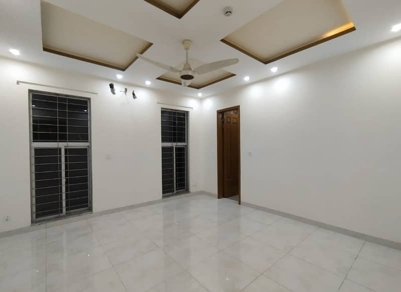 1 Kanal House for Rent in DHA Phase 7 Block R Near Raya Commercial Zone 16