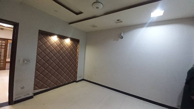 10 Marla Upper Portion Available In Sunny Park Society Near Pcsir Phase 2 2
