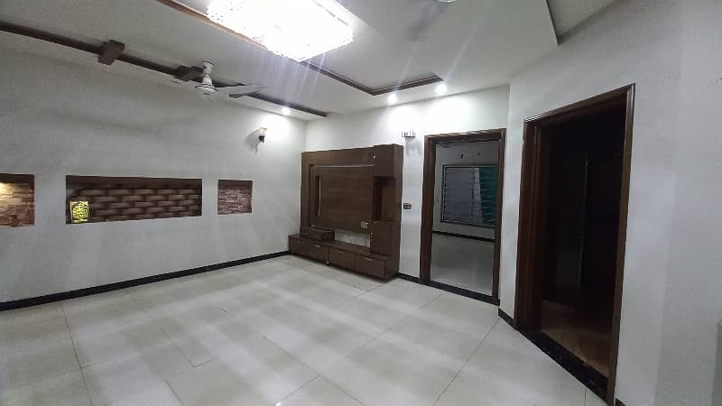 10 Marla Upper Portion Available In Sunny Park Society Near Pcsir Phase 2 7