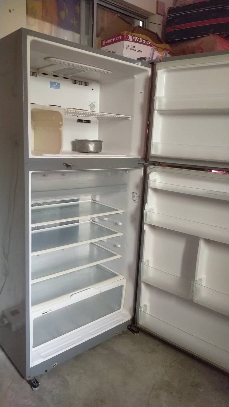 nonfrost full size fridge jumbo size fridge 0