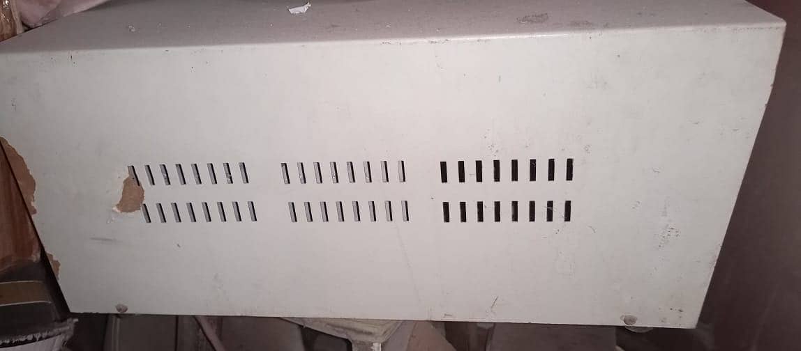 Micro Tech UPS  2000 Watts 36 Volts 1