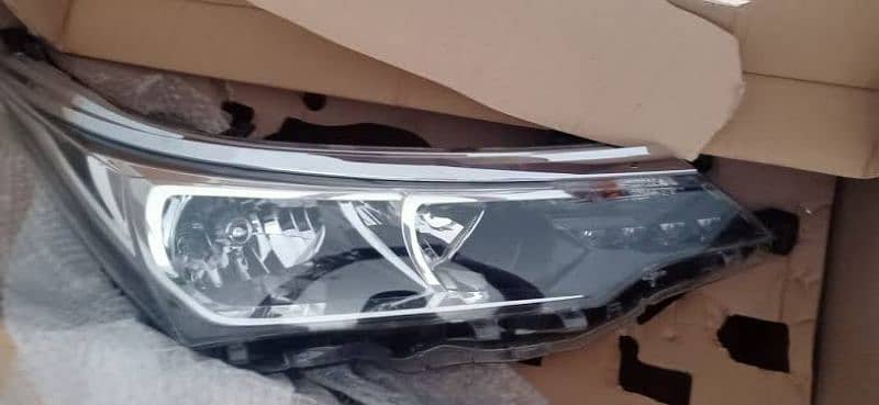 Toyota corolla gli 2018 front & back lights 0