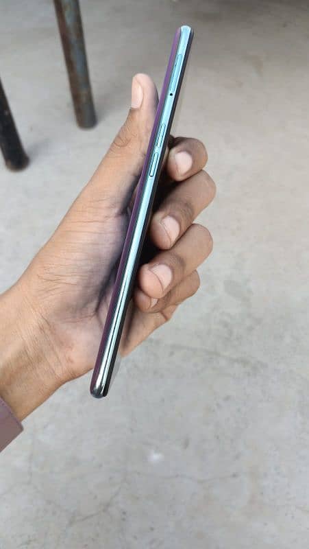oppo f17pro with their box 9