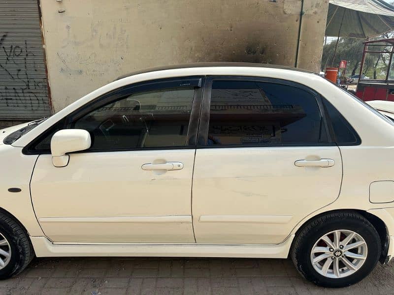 Suzuki Liana 2007 5