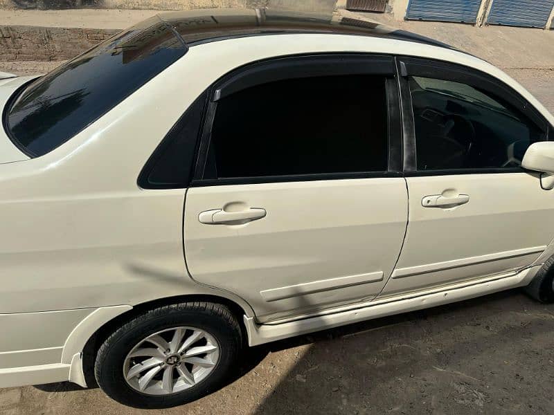 Suzuki Liana 2007 9
