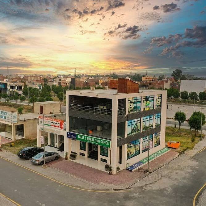 Great Location 5-Marla Commercial Plot for Sale in P Block of the Lahore Motorway City 0