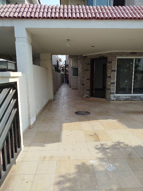 Great Location Close To All Amenities 11-Marla Double-Storey Modern House For Sale 4