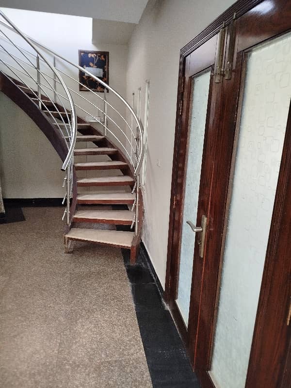 Great Location Close To All Amenities 11-Marla Double-Storey Modern House For Sale 12