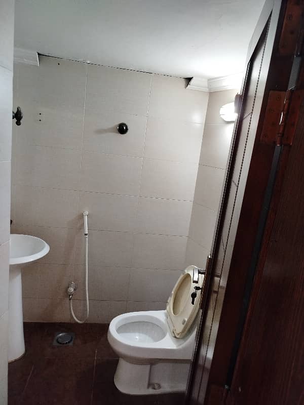 Great Location Close To All Amenities 11-Marla Double-Storey Modern House For Sale 32