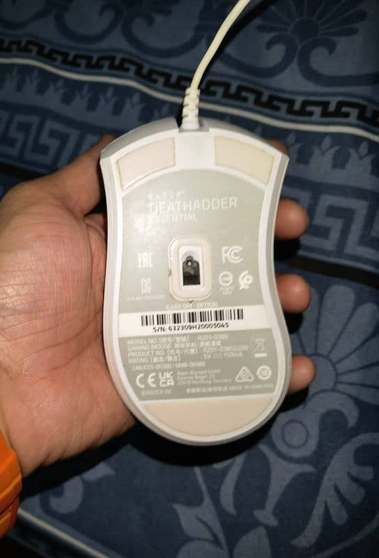 MSI keyboard almost new and razer deathadder mouse in good condition 6